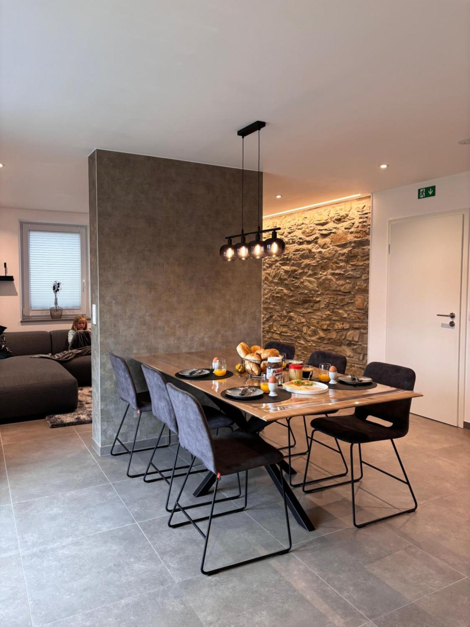 Ferienwohnung Hyronimus House Amel Exterior foto